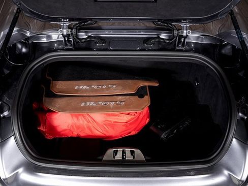 Certified 2021 Ferrari 812 GTS image 9