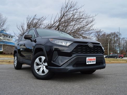 Used 2020 Toyota RAV4 LE image 22
