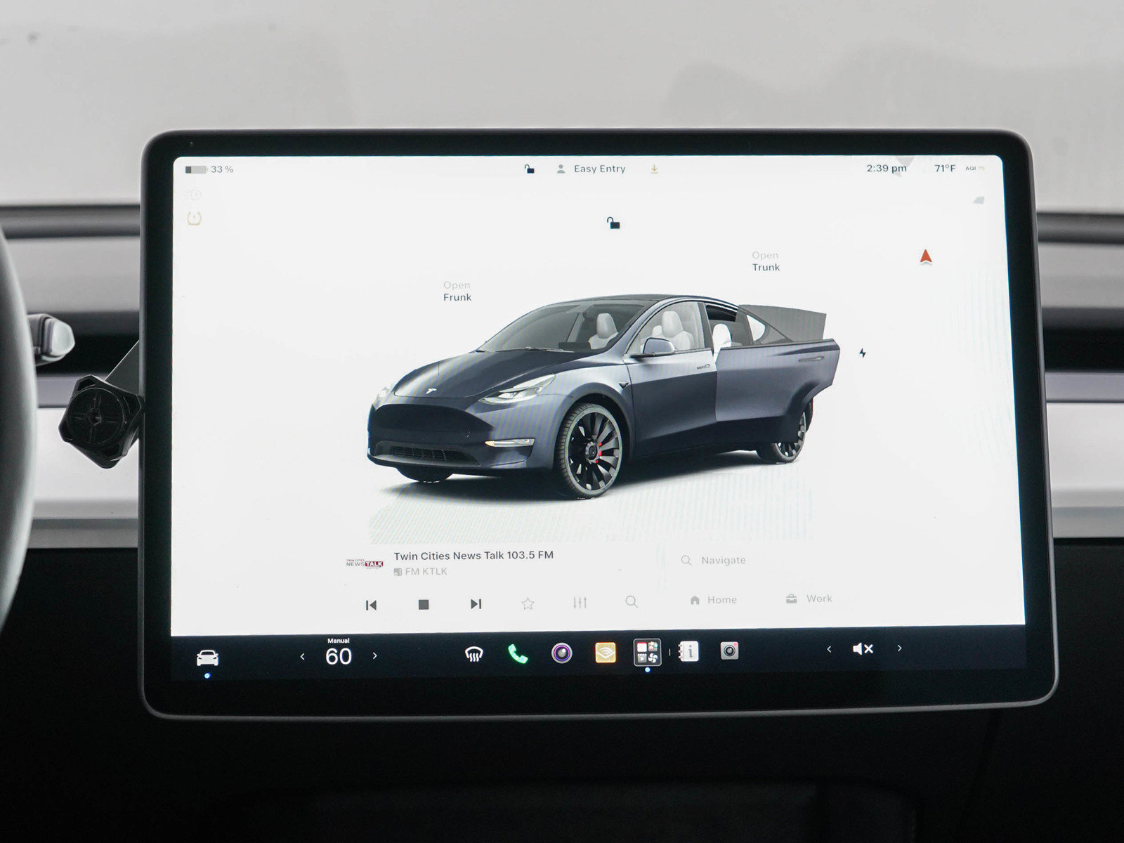 Used 2023 Tesla Model Y Performance AWD/4WD image 18