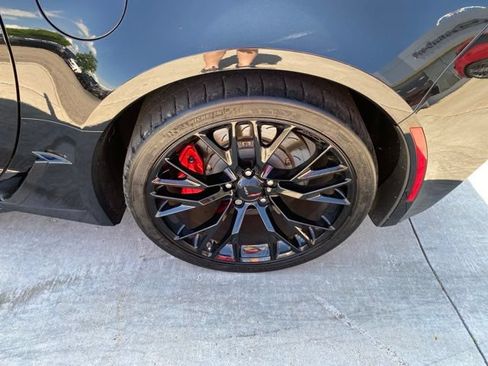 Used 2018 Chevrolet Corvette Z06 RWD image 12