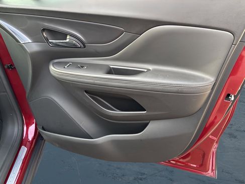 Used 2022 Buick Encore Preferred w/ Safety Package image 16