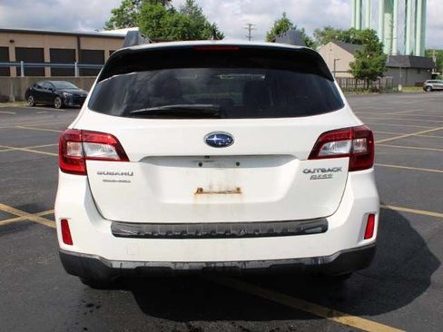 Used 2016 Subaru Outback 2.5i Premium AWD/4WD image 6