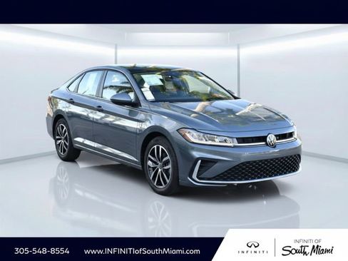 Used 2025 Volkswagen Jetta SE FWD image 3