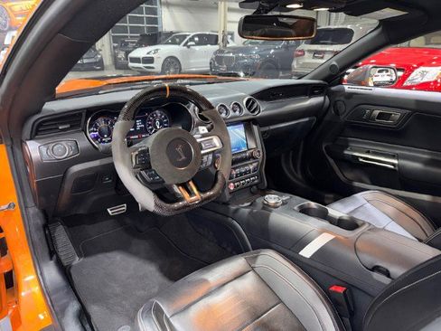 Used 2020 Ford Mustang Shelby GT500 w/ Technology Package image 11