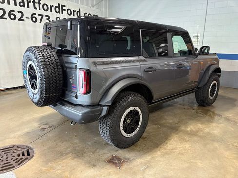 New 2025 Ford Bronco Badlands image 8