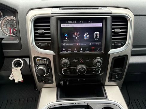 Used 2018 RAM 1500 SLT image 13