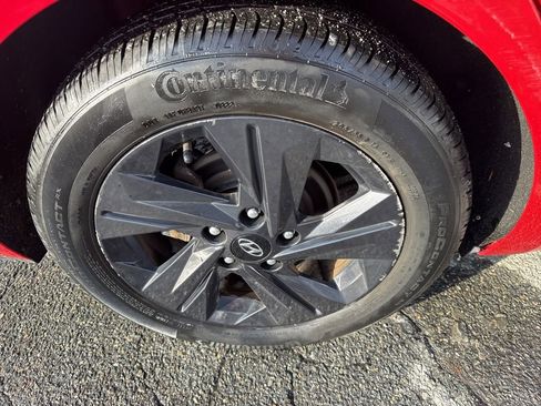 Used 2023 Hyundai Elantra SEL image 13