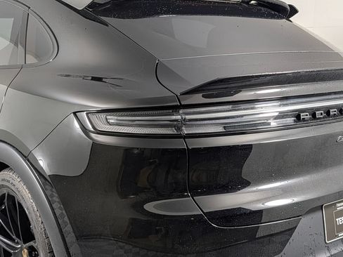 Certified 2024 Porsche Cayenne Turbo GT AWD/4WD image 15