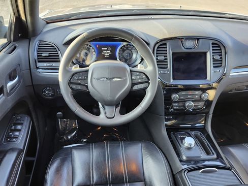 Used 2023 Chrysler 300 S image 27