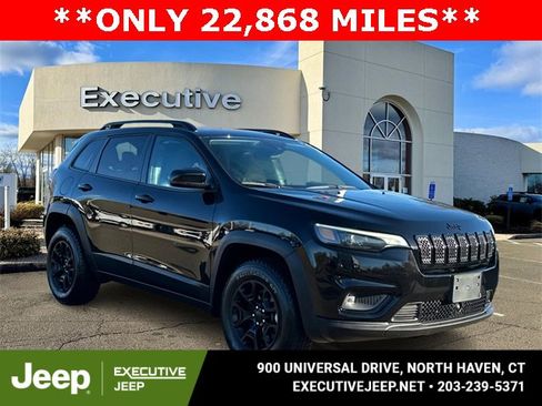 Used 2022 Jeep Cherokee Latitude w/ Sun & Sound Group image 1