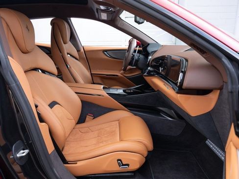 Used 2025 Ferrari Purosangue AWD/4WD image 62