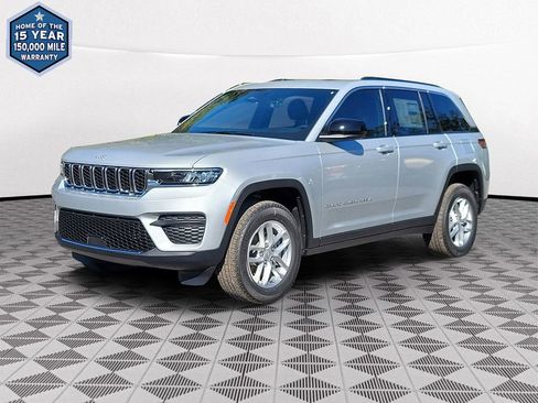 New 2025 Jeep Grand Cherokee Laredo w/ Luxury Tech Group I image 1