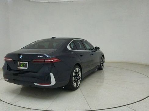 Used 2026 BMW 530i image 72