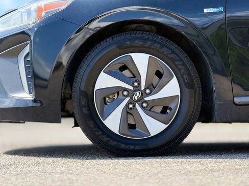 Used 2017 Hyundai Ioniq SEL image 30