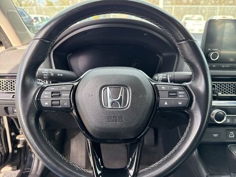 Used 2022 Honda Civic EX image 9