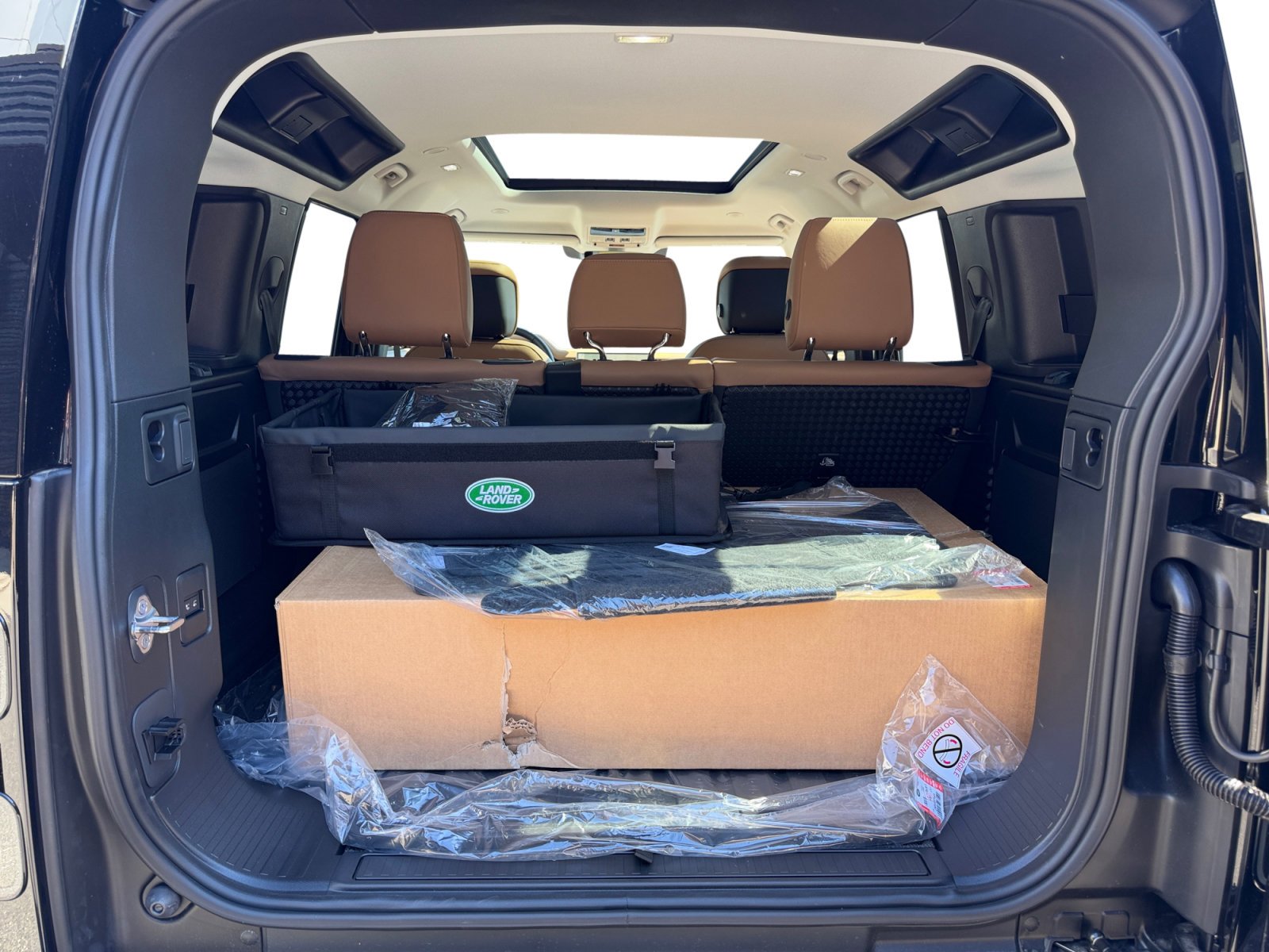 New 2026 Land Rover Defender 110 S AWD/4WD image 25