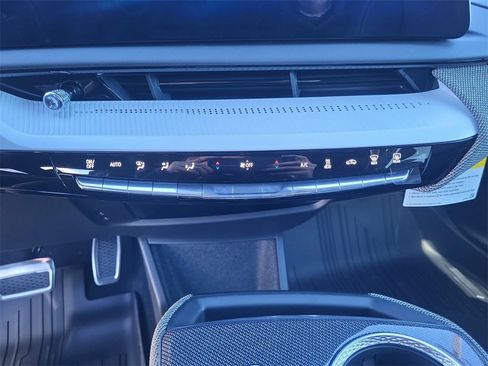 New 2026 Cadillac Optiq Sport 2 image 17