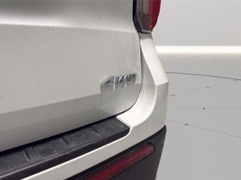 Used 2025 Ford Explorer Active image 32