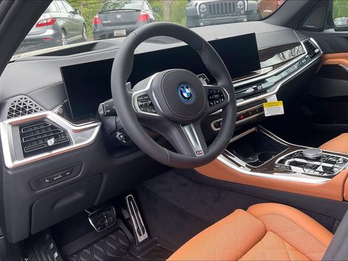 New 2026 BMW X5 xDrive50e w/ M Sport Package AWD/4WD image 9