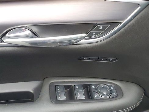 Certified 2023 Cadillac XT6 Luxury image 12