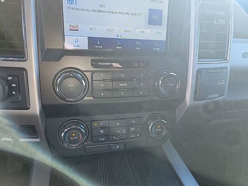 Used 2021 Ford F250 Lariat w/ Chrome Package image 31