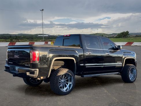 Used 2018 GMC Sierra 1500 Denali w/ Denali Ultimate Package AWD/4WD image 3