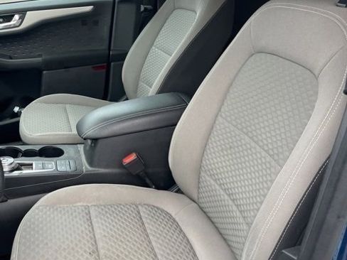 Used 2020 Ford Escape SE image 12