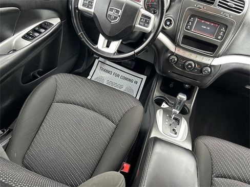 Used 2019 Dodge Journey SE w/ Premium Group image 15