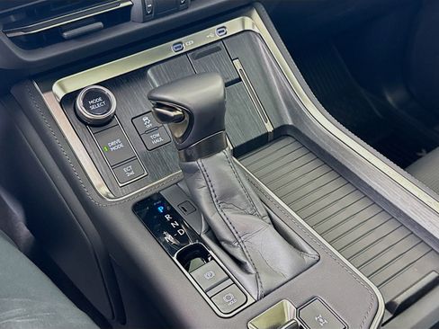 Used 2025 Lexus GX 550 w/ Accessory Package (2T) image 14