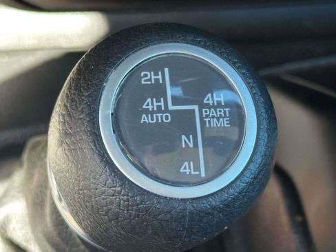 Used 2024 Jeep Wrangler Unlimited w/ Convenience Group image 27