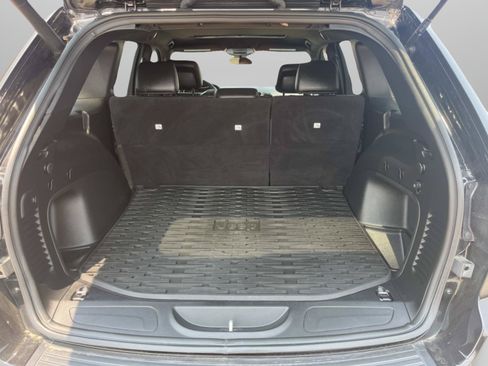 Used 2021 Jeep Grand Cherokee Laredo X AWD/4WD image 19