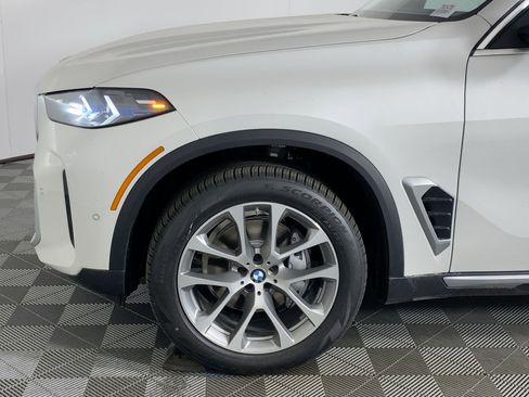 New 2026 BMW X5 sDrive40i w/ Premium Package image 9