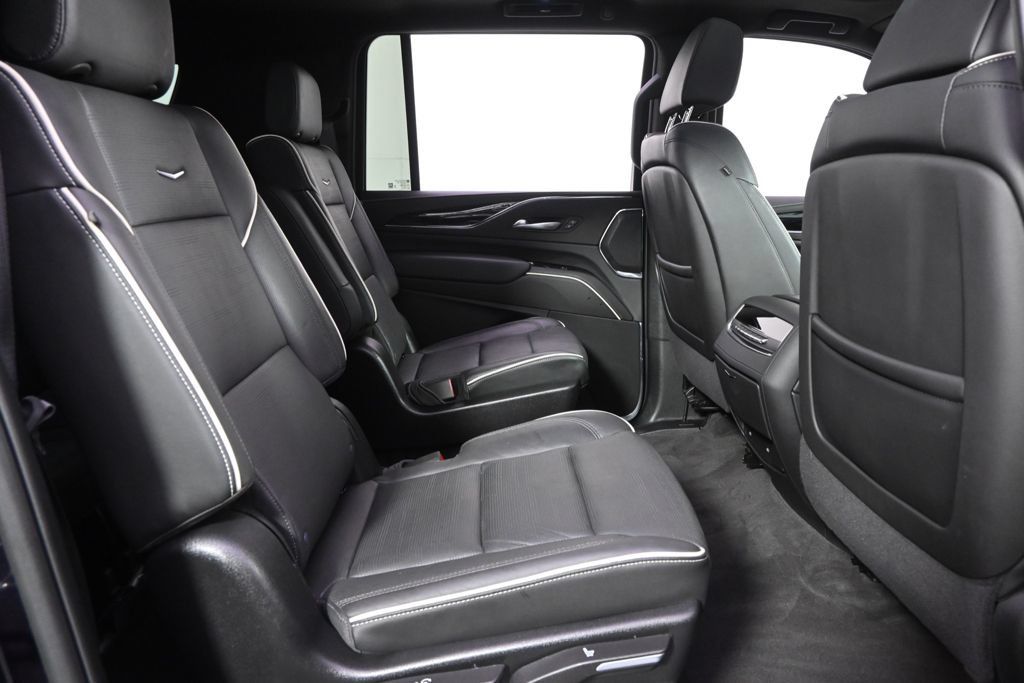 Certified 2024 Cadillac Escalade ESV Sport w/ Touring Package AWD/4WD image 18