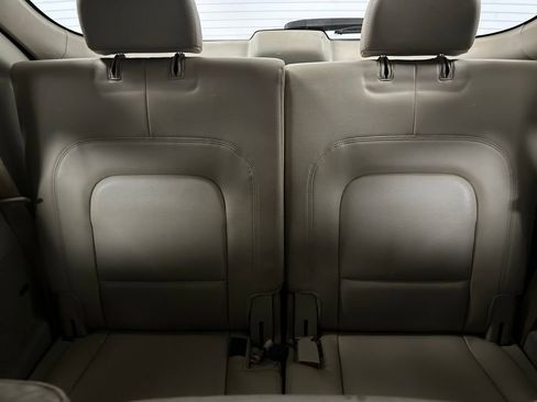 Used 2012 Hyundai Veracruz Limited w/ Entertainment Pkg FWD image 14