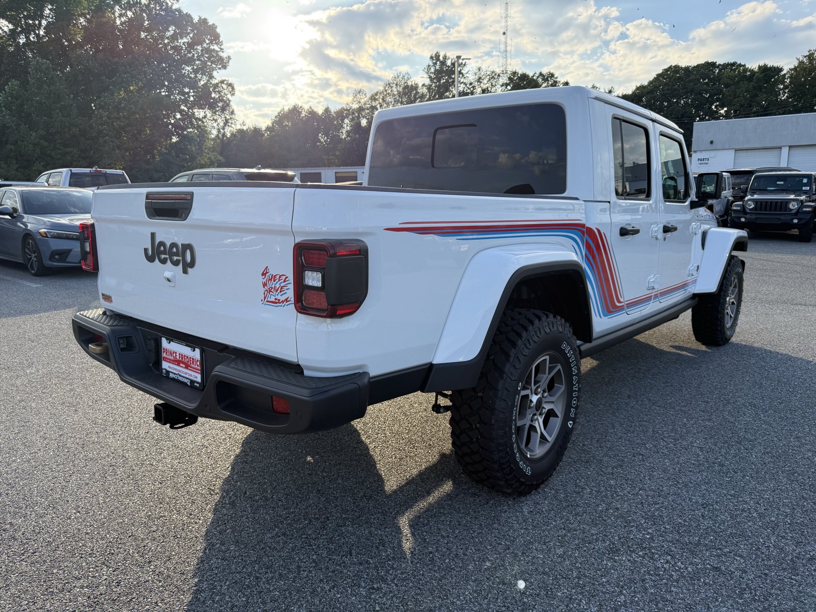New 2026 Jeep Gladiator Sport AWD/4WD image 3