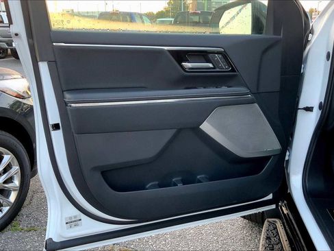 New 2025 GMC Sierra EV Denali image 10