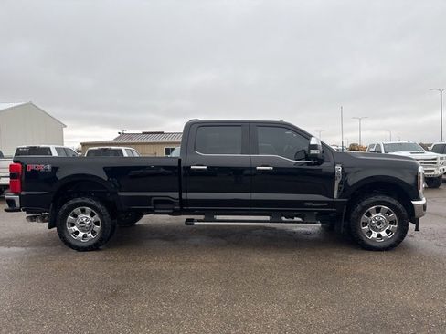 Used 2024 Ford F350 Lariat w/ Chrome Package image 9