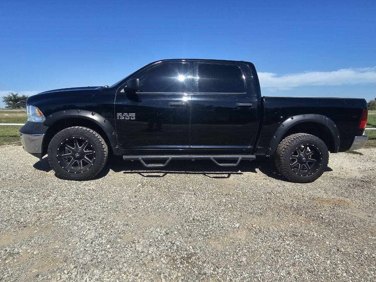 Used 2013 RAM 1500 ST w/ SXT Appearance Group AWD/4WD image 2