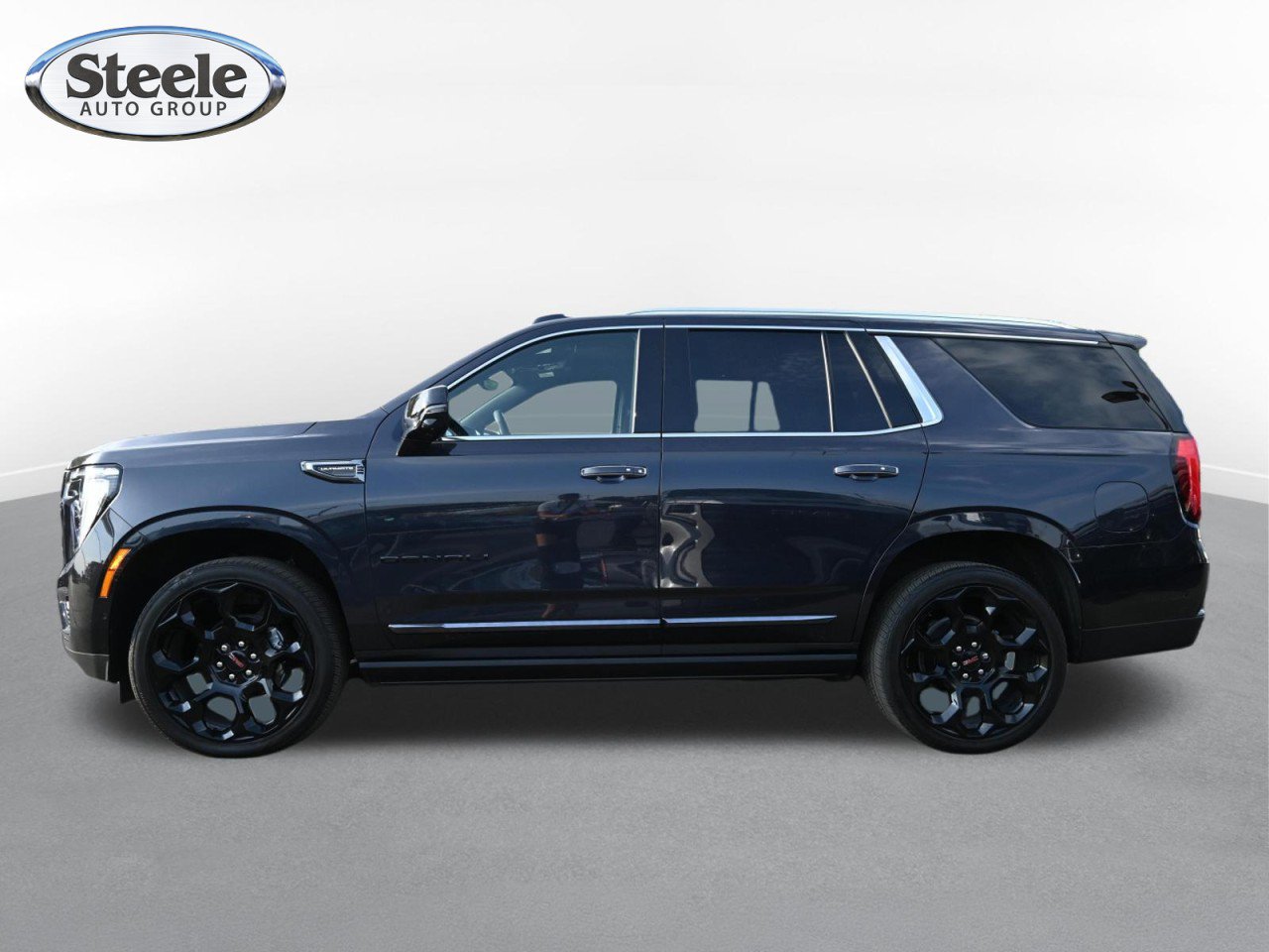 Certified 2025 GMC Yukon Denali Ultimate AWD/4WD image 4