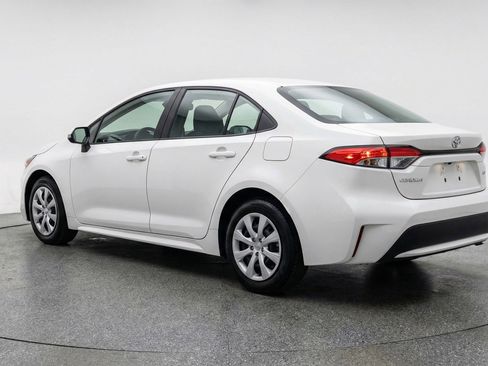 Used 2025 Toyota Corolla LE FWD image 6