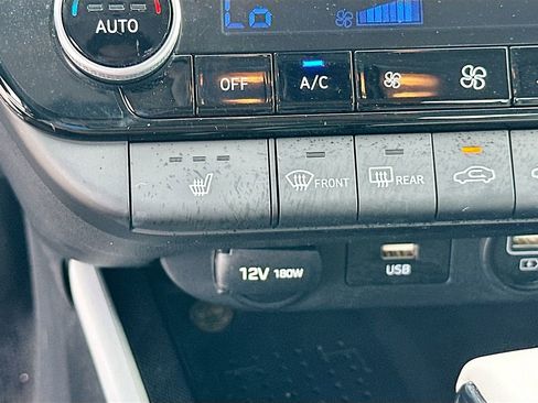 Used 2021 Hyundai Elantra Limited FWD image 21