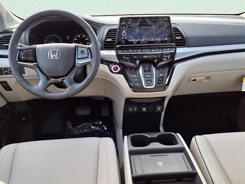 New 2026 Honda Odyssey Touring image 18
