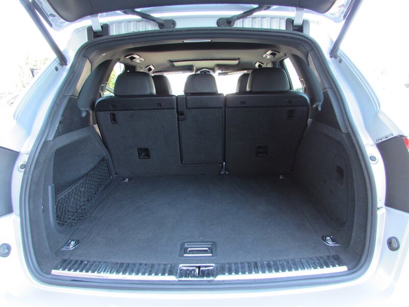 Used 2012 Porsche Cayenne AWD/4WD image 25