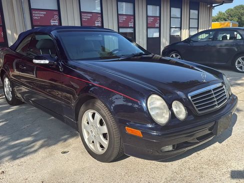 Used 2001 Mercedes-Benz CLK 320 Cabriolet w/ K2 Opt Pkg image 3