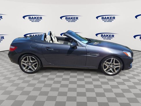 Used 2013 Mercedes-Benz SLK 250 image 9