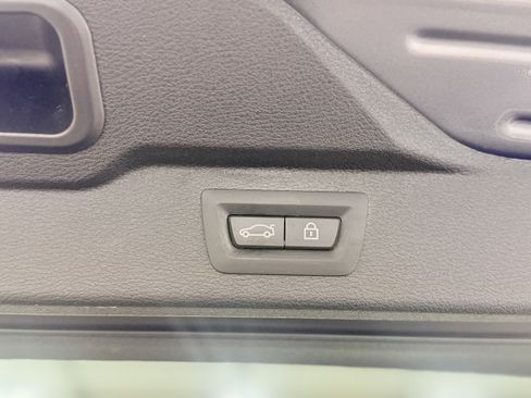 Used 2015 BMW X5 xDrive35d image 11