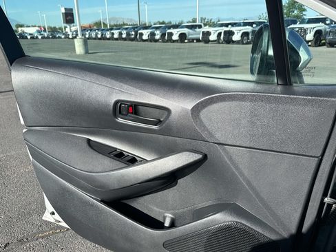 Used 2024 Toyota Corolla LE FWD image 12