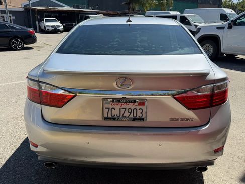 Used 2013 Lexus ES 350 w/ Luxury Pkg FWD image 3
