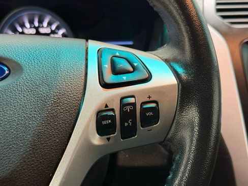 Used 2013 Ford Explorer XLT image 17