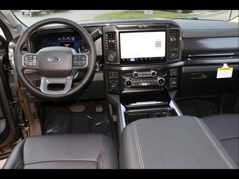 New 2025 Ford F250 Lariat w/ Lariat Ultimate Package image 18